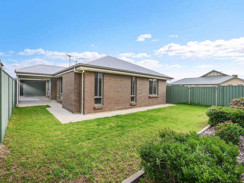 11 Sapphire Way, Aldinga Beach SA 5173