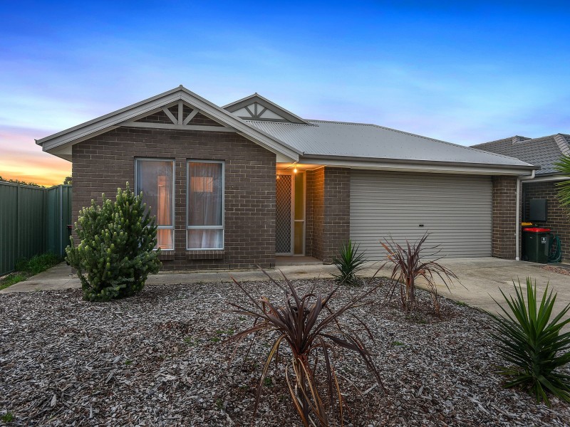 11 Sapphire Way, Aldinga Beach SA 5173