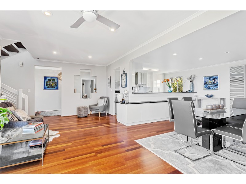 1 Maidencombe Drive, Moana SA 5169