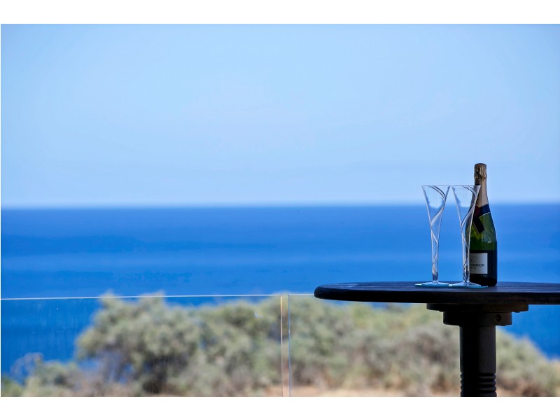 1 Maidencombe Drive, Moana SA 5169