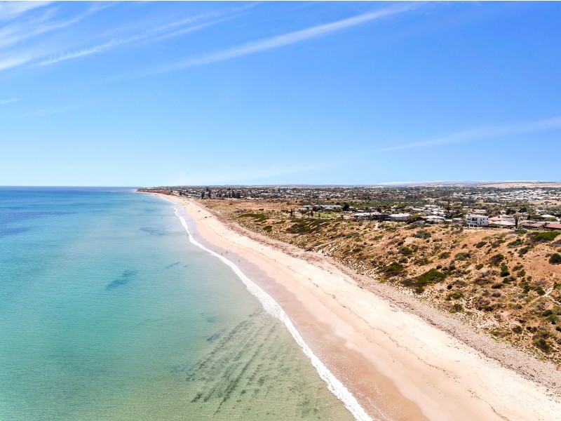 1 Maidencombe Drive, Moana SA 5169