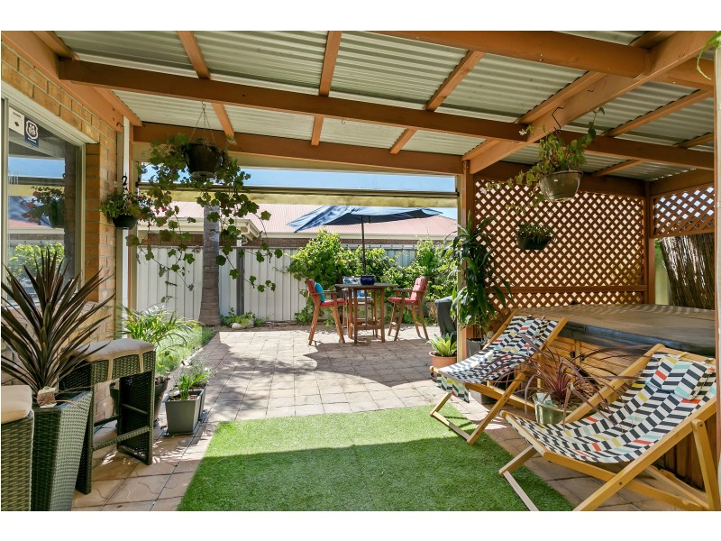 1 Maidencombe Drive, Moana SA 5169