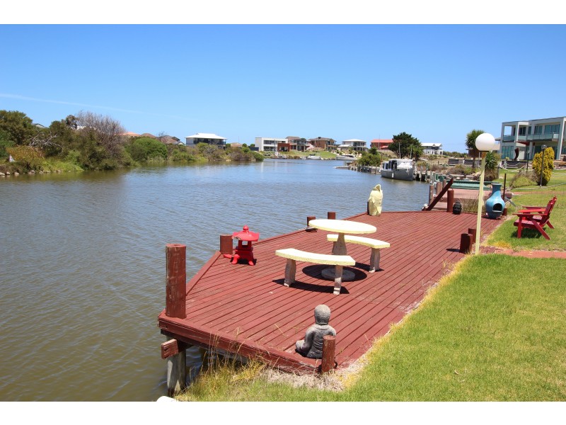 27 Prince Alfred Parade, Hindmarsh Island SA 5214
