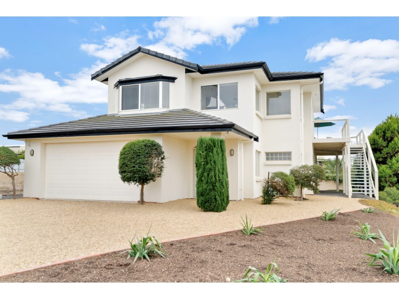 8 Mayflower Court, Encounter Bay SA 5211