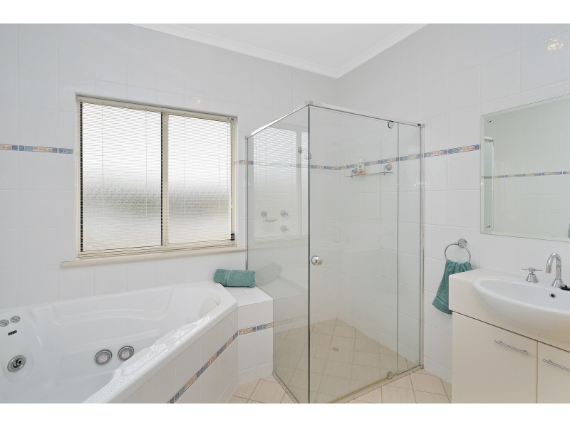 8 Mayflower Court, Encounter Bay SA 5211