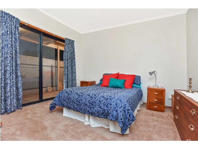 35 Macquarie Street, Moana SA 5169