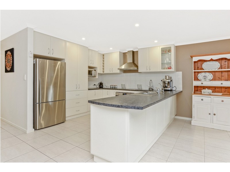 37 Irving Road, Aldinga Beach SA 5173