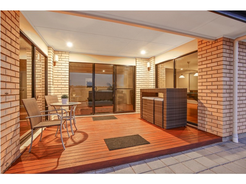 39 Esperance Boulevard, Seaford Rise SA 5169