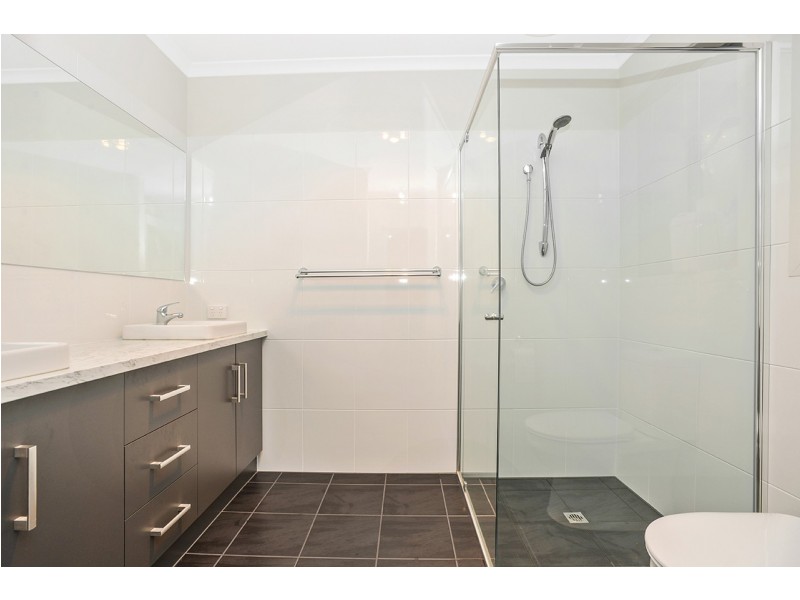 3 Saturn Court, Woodcroft SA 5162