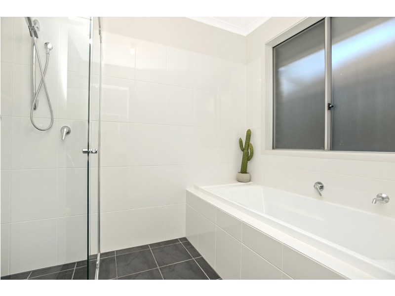 3 Saturn Court, Woodcroft SA 5162