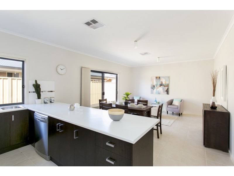 18 Kaurna Avenue, Aldinga Beach SA 5173