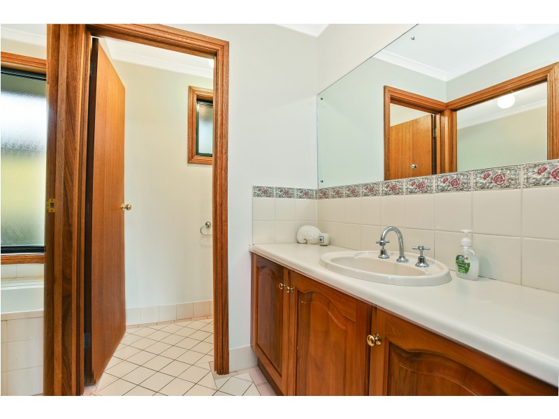 4 Digby Avenue, Mclaren Vale SA 5171