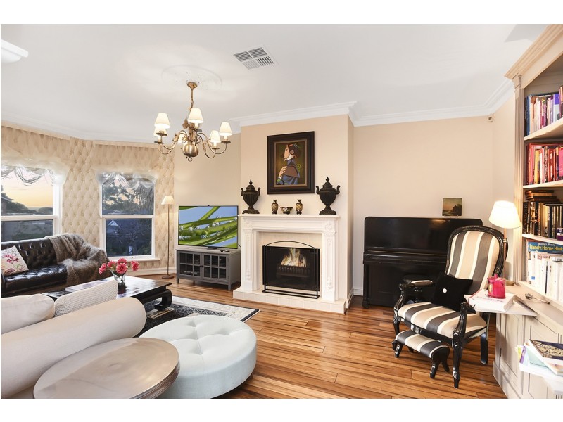 28 Craigburn Drive, Flagstaff Hill SA 5159