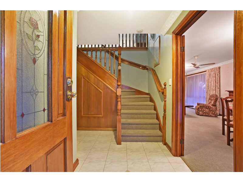 16 Augusta Drive, Seaford Rise SA 5169