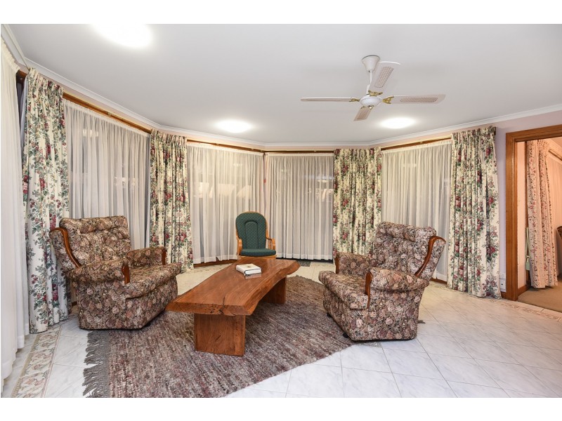 16 Augusta Drive, Seaford Rise SA 5169