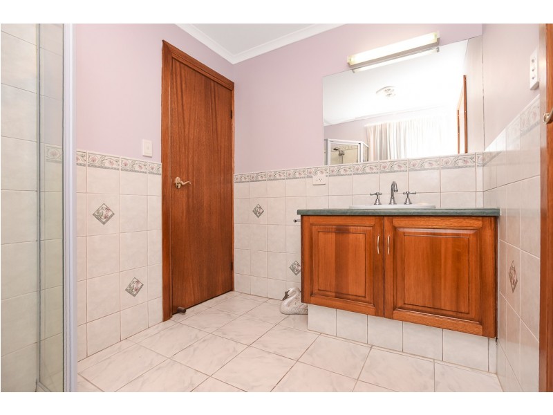 16 Augusta Drive, Seaford Rise SA 5169