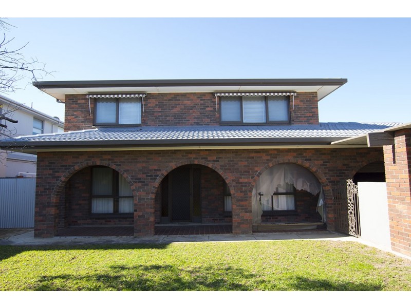 12 Bluelake Court, Tennyson SA 5022
