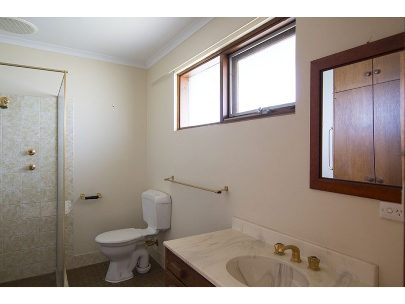 12 Bluelake Court, Tennyson SA 5022