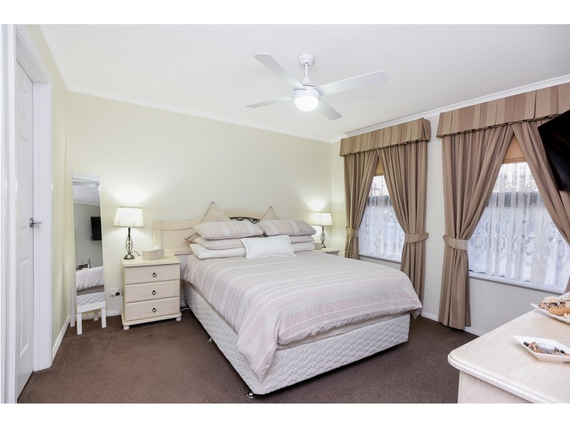 10 Endeavour Drive, Seaford Rise SA 5169