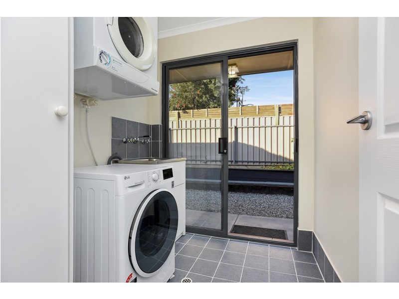 10 Endeavour Drive, Seaford Rise SA 5169