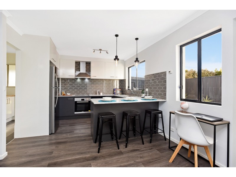 51 Trim Crescent, Old Noarlunga SA 5168