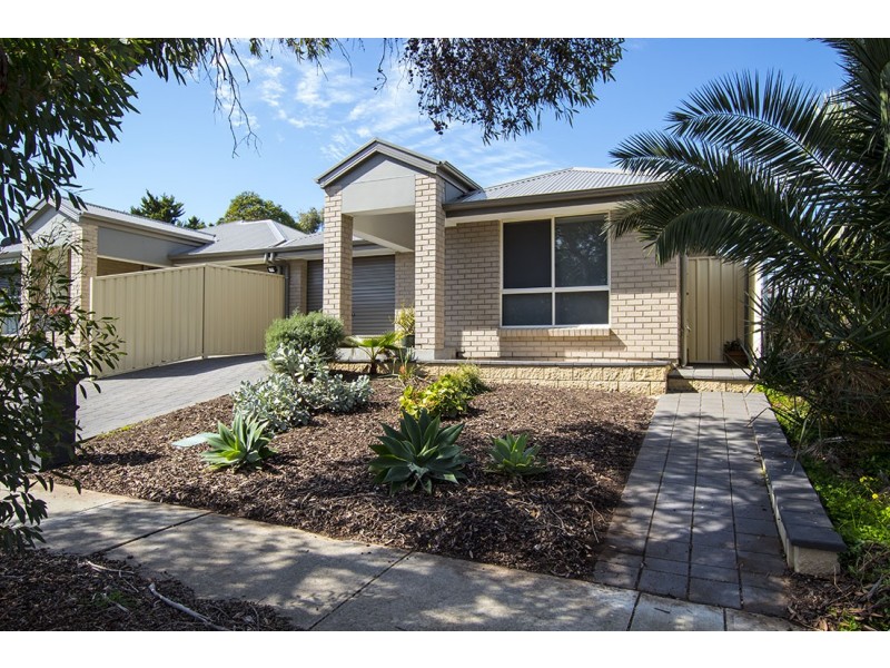 16 Felix Crescent, Morphett Vale SA 5162
