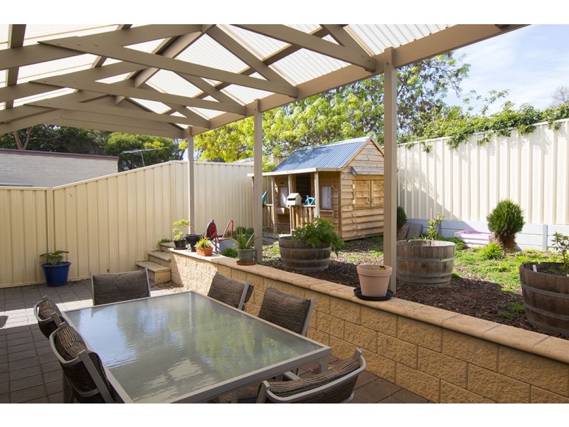 16 Felix Crescent, Morphett Vale SA 5162