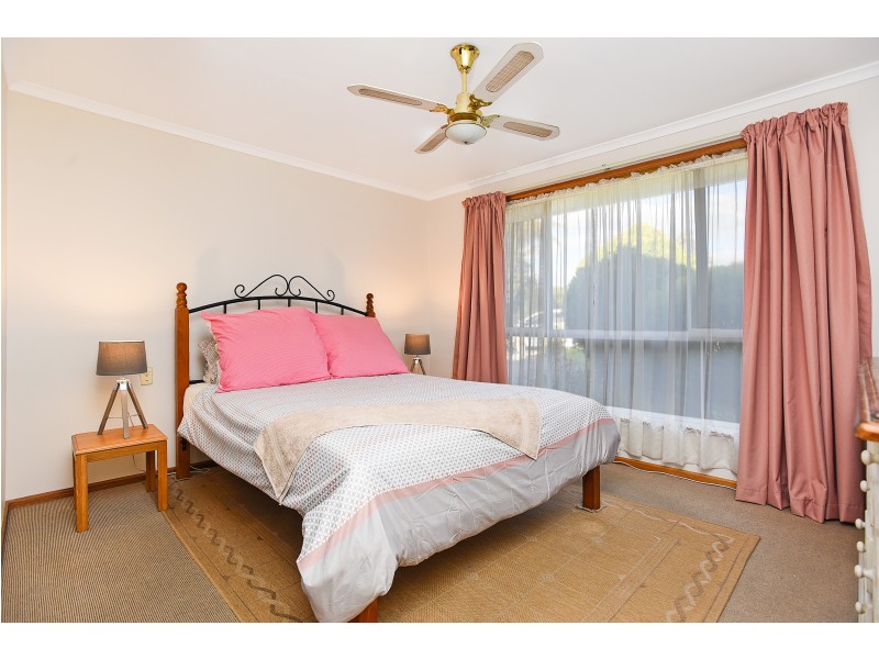 18 Evelyn Sturt Drive, Willunga SA 5172