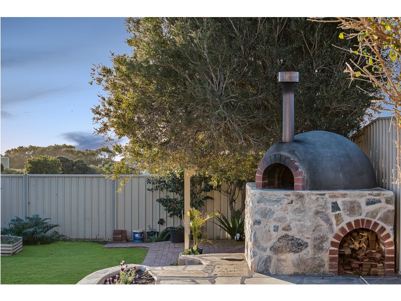 31 Plaza Avenue, Sellicks Beach SA 5174