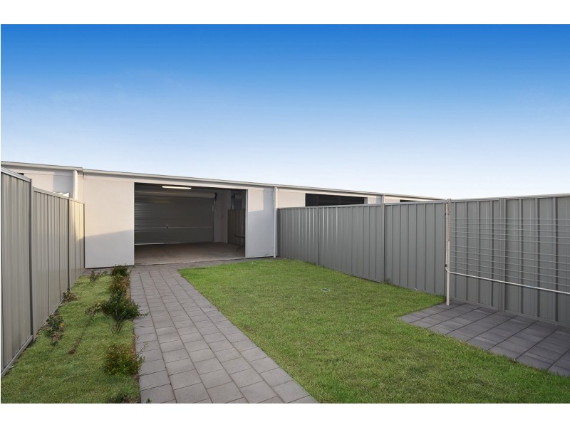 28 Robinson Road, Seaford Heights SA 5169