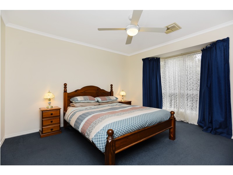 9 Baudin Crescent, Mount Compass SA 5210