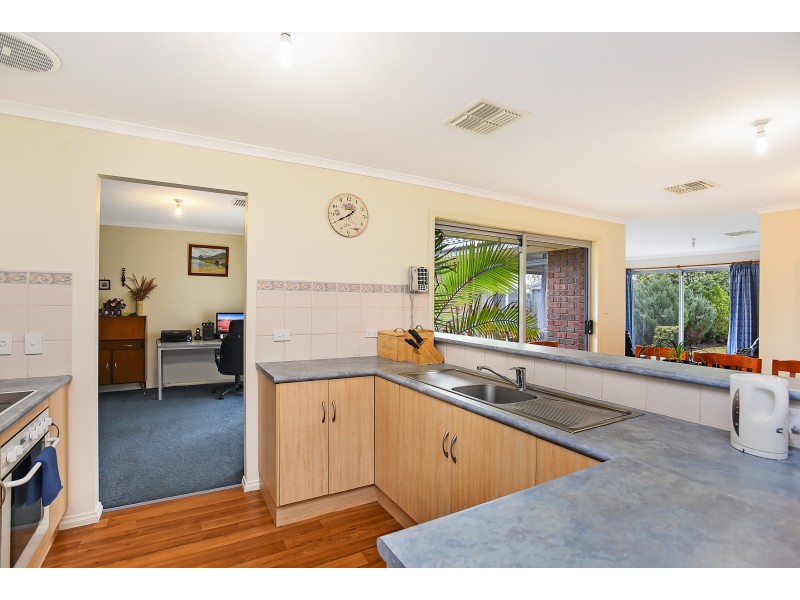 9 Baudin Crescent, Mount Compass SA 5210