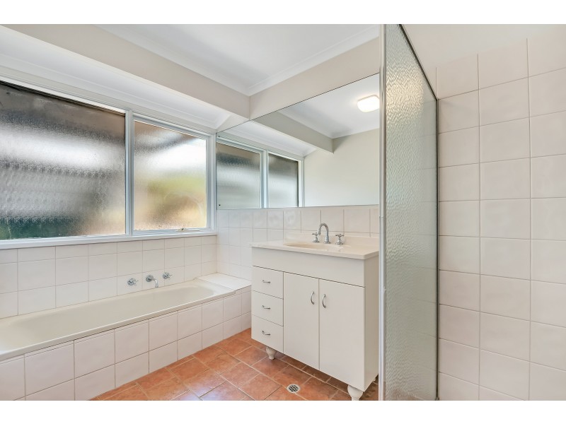 17 Hewitt Drive, Mclaren Vale SA 5171