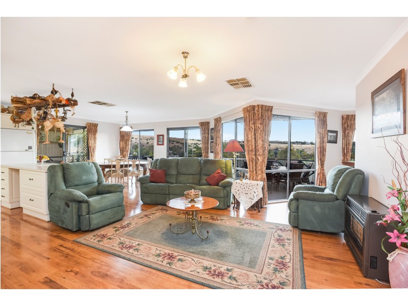 8 Holmes Street, Old Noarlunga SA 5168