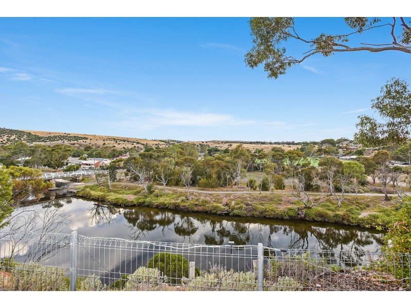 8 Holmes Street, Old Noarlunga SA 5168