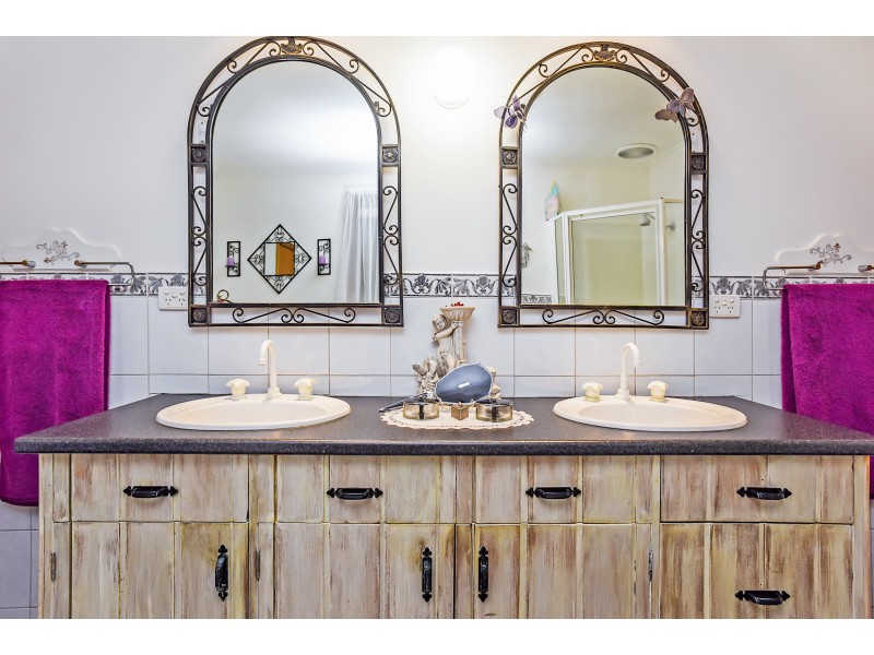 8 Holmes Street, Old Noarlunga SA 5168