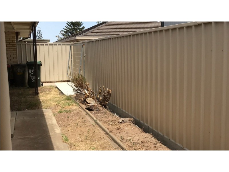 1/65 Nashwauk Crescent, Moana SA 5169