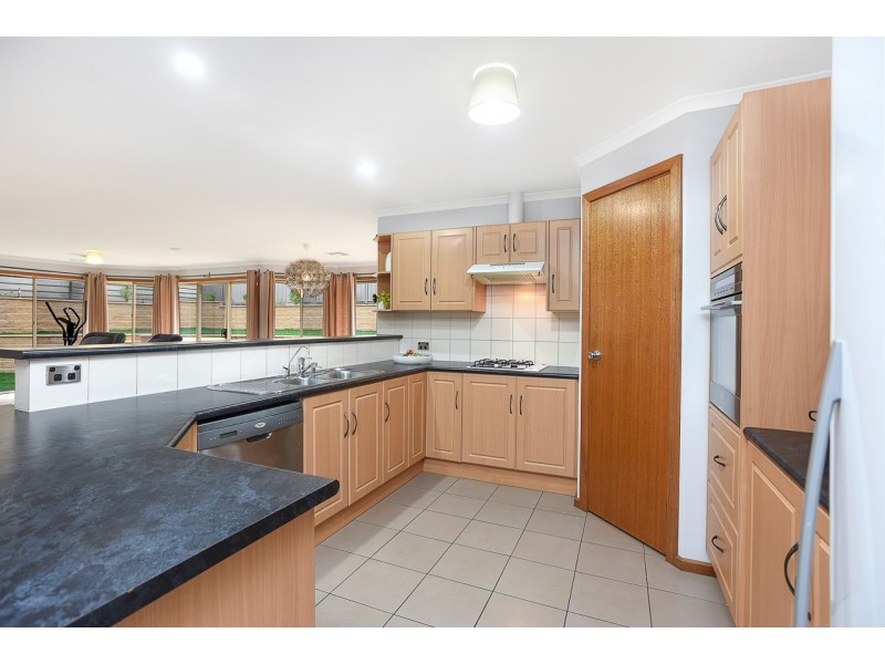 82 Grand Boulevard, Seaford Rise SA 5169