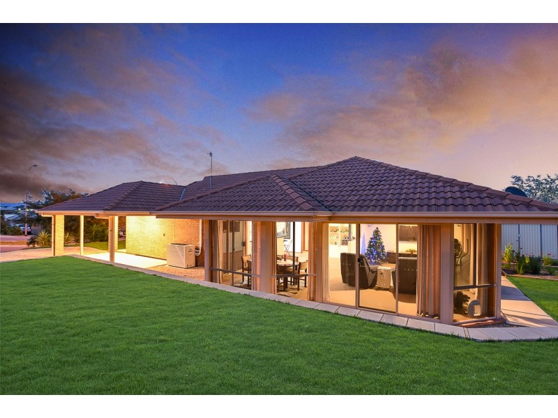 82 Grand Boulevard, Seaford Rise SA 5169