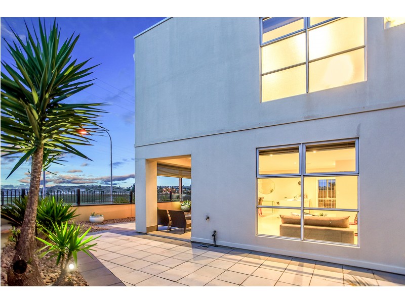 3/10 Commercial Road, Port Noarlunga South SA 5167