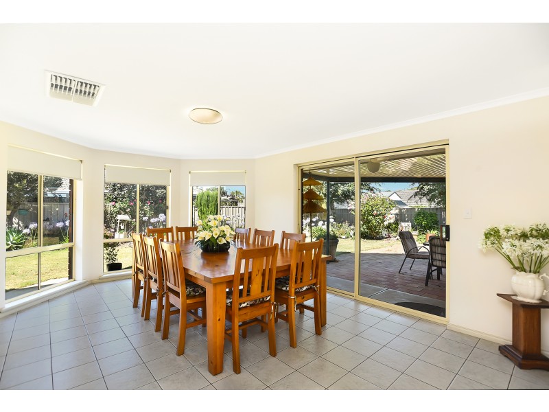 11 Avocet Street, Seaford Rise SA 5169