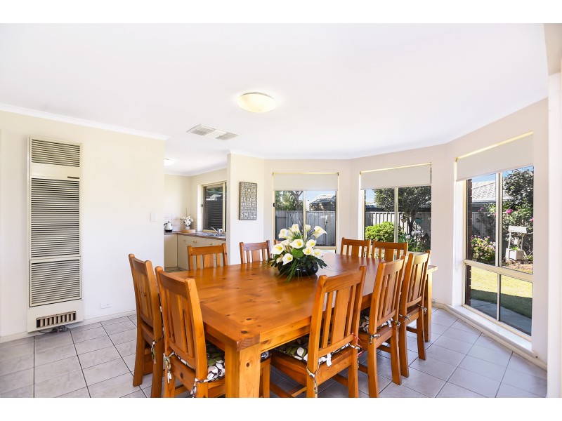 11 Avocet Street, Seaford Rise SA 5169