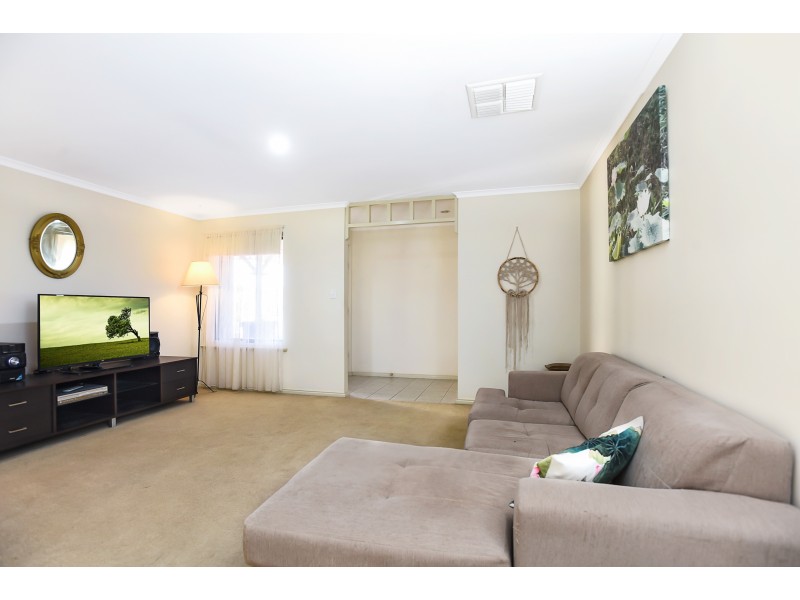 11 Avocet Street, Seaford Rise SA 5169
