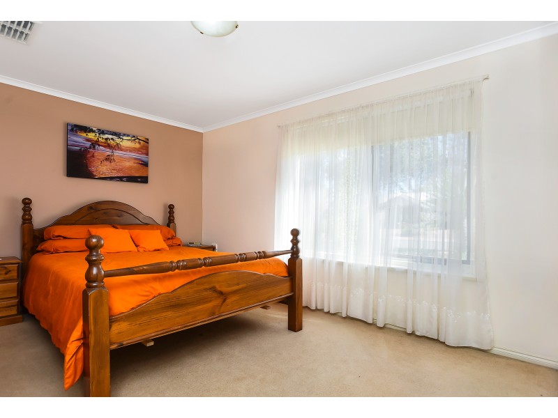 11 Avocet Street, Seaford Rise SA 5169
