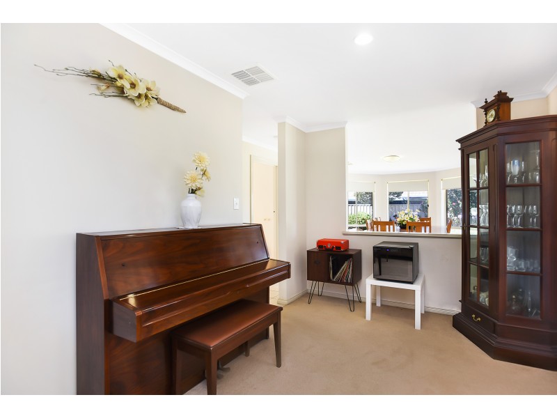11 Avocet Street, Seaford Rise SA 5169
