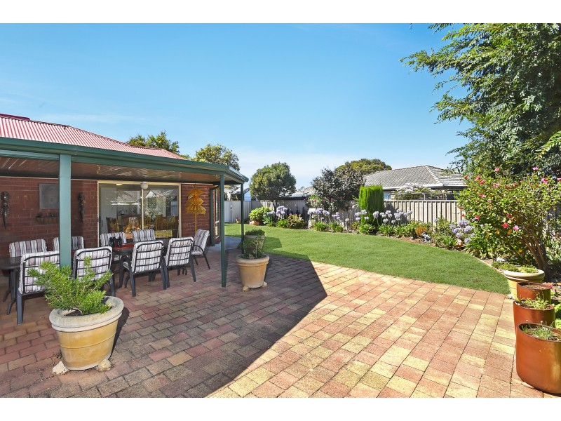 11 Avocet Street, Seaford Rise SA 5169