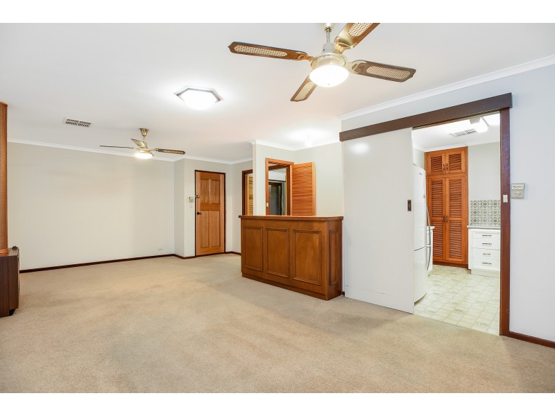 13 Trim Crescent, Old Noarlunga SA 5168