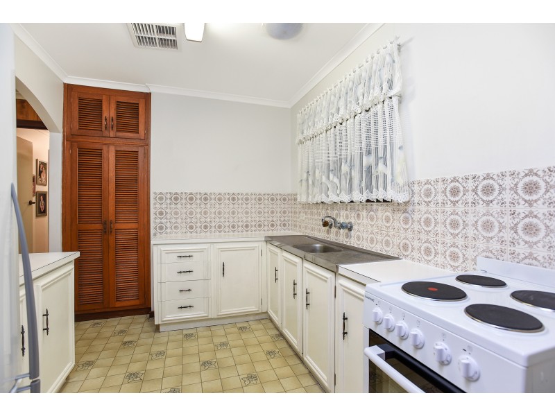 13 Trim Crescent, Old Noarlunga SA 5168