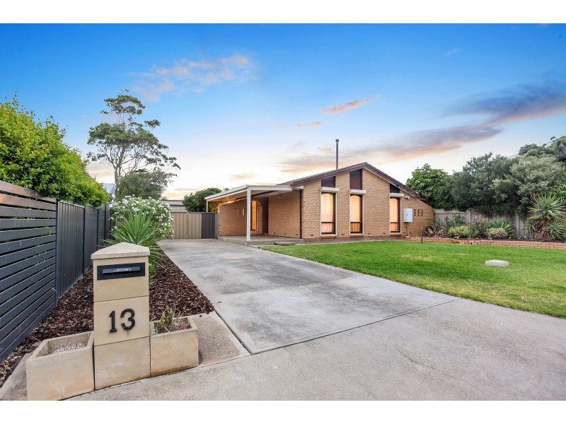 13 Trim Crescent, Old Noarlunga SA 5168