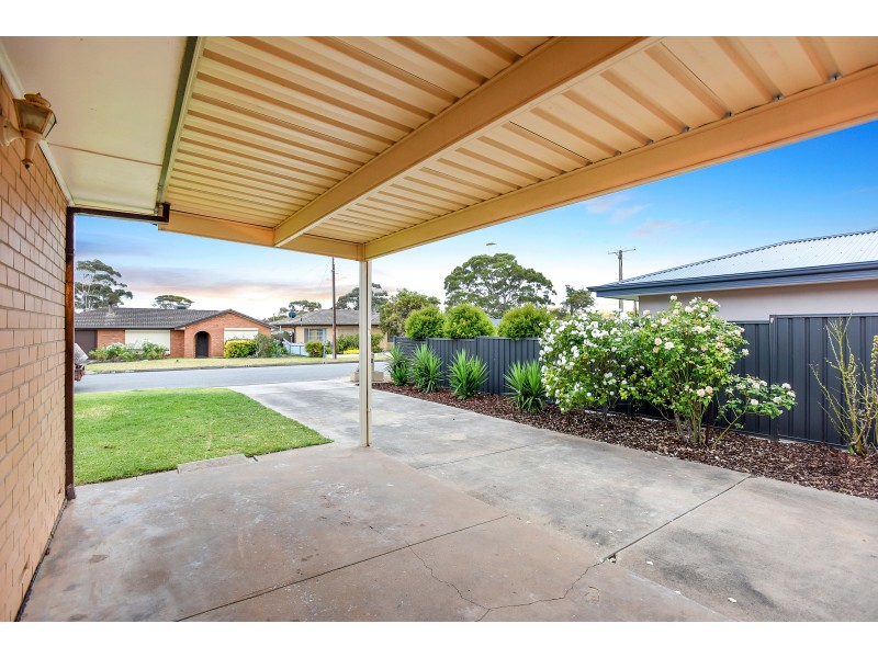 13 Trim Crescent, Old Noarlunga SA 5168